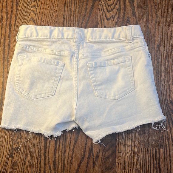🤍LIKE NEW CAT AND JACK JEAN SHORTS!🤍 - Picture 2 of 2